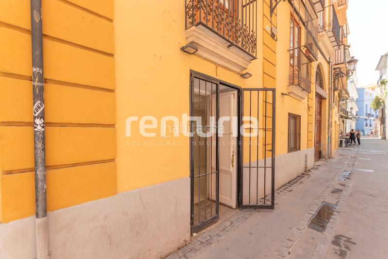 Foto f4b0e303-cc24-47ec-8691-57e4517332aa. Local comercial amb calefacció a El Carme Valencia
