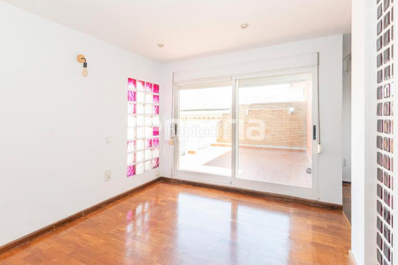Foto 46dfea8f-aea2-4c0a-867c-645c2743cd91. Alquiler piso magnífico ático con terraza en edificio con ascensor junto al mercado central, en el corazón del centro histórico . en Valencia