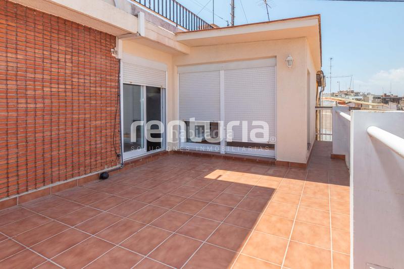 Foto 4b615505-00b2-486a-81f7-d964b453a526. Alquiler piso magnífico ático con terraza en edificio con ascensor junto al mercado central, en el corazón del centro histórico . en Valencia