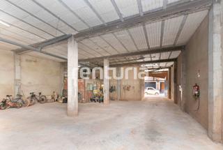 Local commercial  Carrer ausiàs march. Oportunidad de local comercial diáfano en planta baja – benetúss