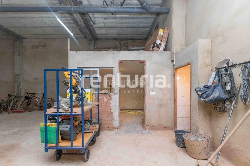 Foto ba82a245-96e7-49f0-a922-c16337e87d58. Local comercial a Benetússer