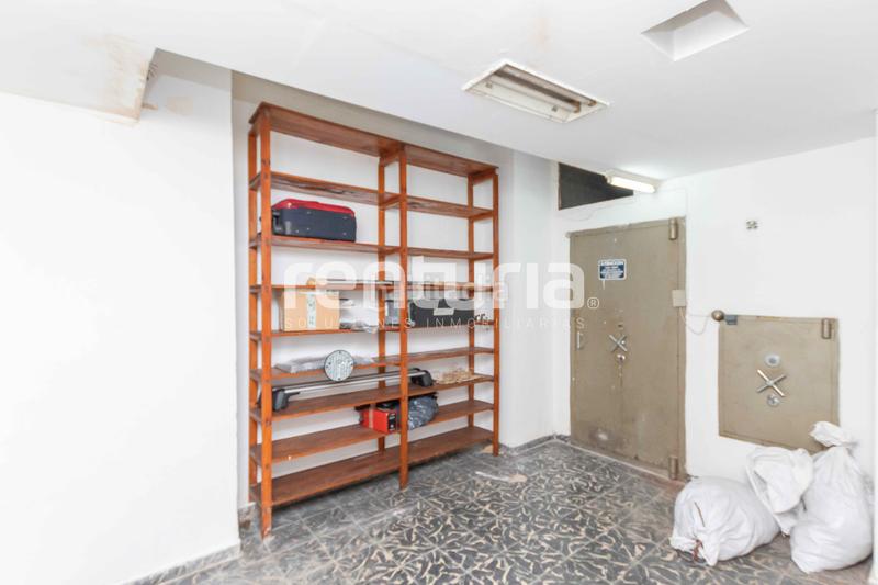 Foto d7963c3a-c3d9-4e14-9036-1c9fe3a1fd55. Local comercial amb calefacció a El Mercat Valencia