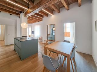 Location Attique  Carrer de don juan de austria. Estupendo ático de 2 habitaciones con terraza, reformado y amueb