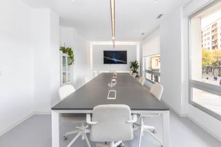 Rent Office space  Carrer de guillem de castro. Oportunidad de espectacular oficina, ubicación inmejorable y con