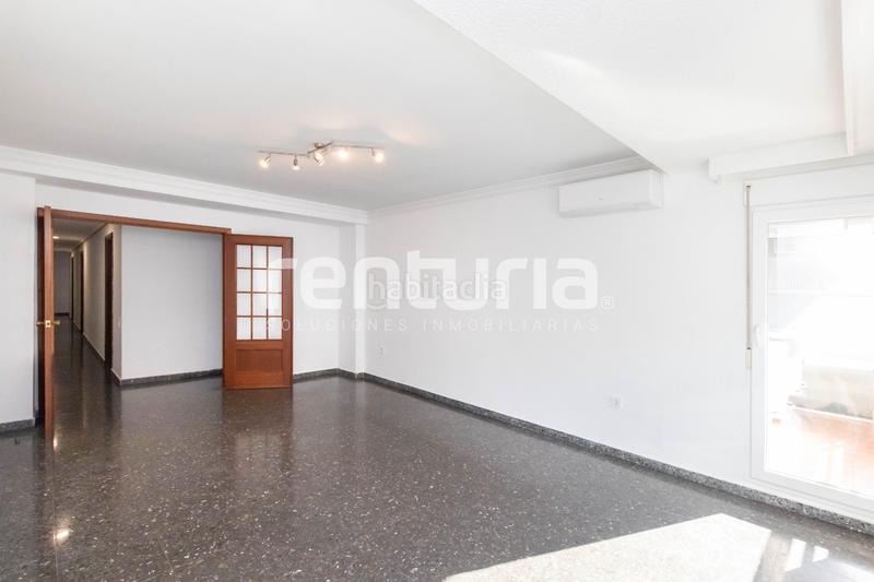 Foto bed45cb9-b495-4515-82a8-f2e78d95d2ad. Miete etagenwohnung mit heizung parking in Arrancapins Valencia