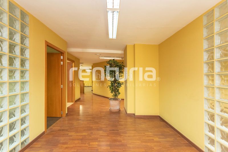 Foto 0345968b-7959-4b5e-9f24-15bd36bd6e17. Lloguer oficina a Sant Francesc Valencia