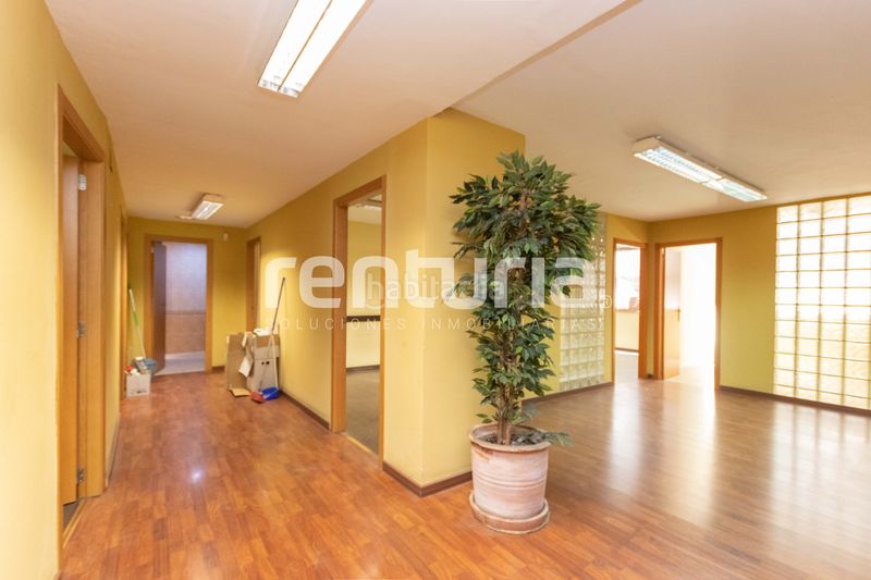Foto b2f2bb70-e895-43ae-b608-8dd8e8d9b0be. Lloguer oficina a Sant Francesc Valencia