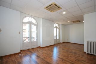 Rent Office space in Sant Francesc