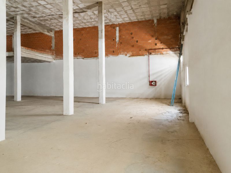 Foto 400c8f2a-691a-419a-b2d5-3ab6a110173a. Local comercial a Trinitat Valencia
