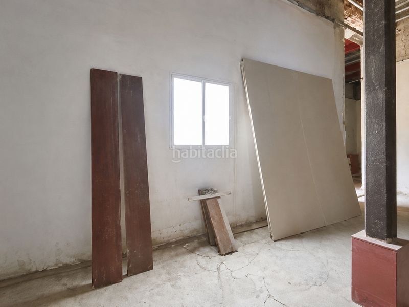 Foto 72ad2bb0-c33c-4fc3-84d6-3d36ab7371dc. Local comercial a Trinitat Valencia