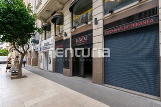 Lloguer Local Comercial  Passeig de russafa. Local con licencia de restaurante junto a plaza ayuntamiento, en