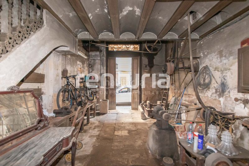 Foto 3f78f459-95a1-4bb5-887e-6d57a69f257f. Piso venta conjunta de la totalidad de la planta baja del edificio junto a los torres de quart en Valencia