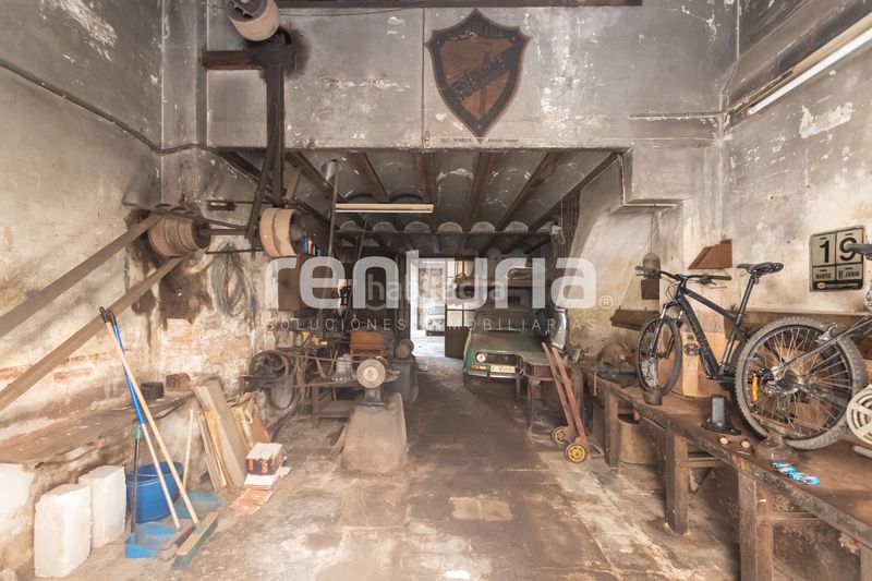 Foto b11c7d60-8b1d-459b-8490-c985bd5c9186. Piso venta conjunta de la totalidad de la planta baja del edificio junto a los torres de quart en Valencia
