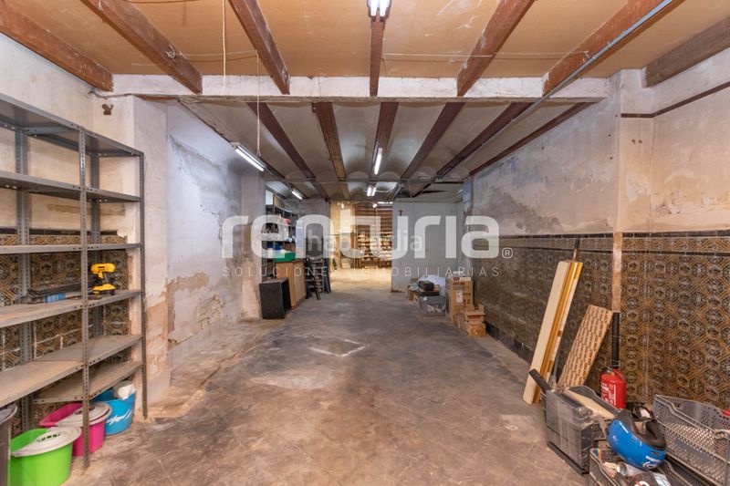 Foto f3c24857-b402-45dc-9488-e8eaad12cf49. Piso venta conjunta de la totalidad de la planta baja del edificio junto a los torres de quart en Valencia