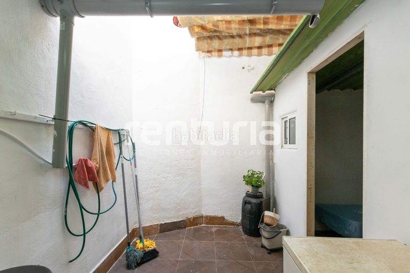 Foto 1b6f9aeb-b51d-4371-afe4-e8e333aee3be. Local comercial a Germaníes - Juzgados Gandia