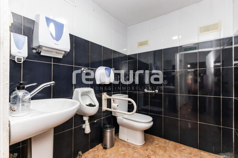 Foto 83ee258f-83a1-4bf8-8702-3124a4f9c428. Local comercial a Germaníes - Juzgados Gandia