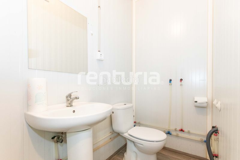 Foto 611b969d-ab86-4dcb-b68c-6019ea423932. Local comercial a La Raïosa Valencia