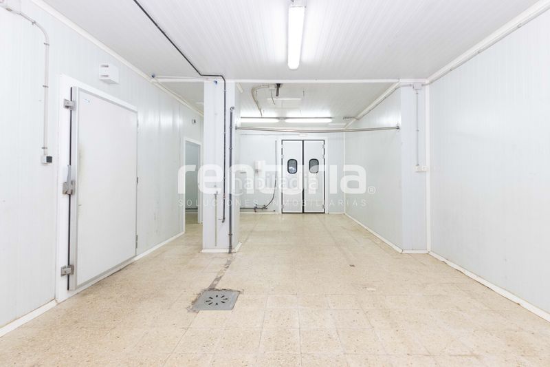 Foto ec1d8219-485f-4795-b8a3-3064dc5d0d46. Local comercial a La Raïosa Valencia