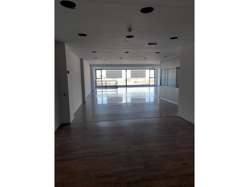 Foto f4f0b135-de14-470c-aba3-a30571846ac9. Lloguer local comercial a Torreblanca Sant Cugat del Vallès