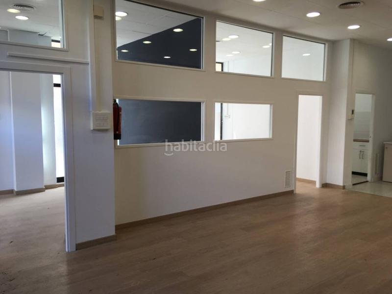 Foto 0dbfaa3e-9ea9-4faa-9ff4-3f140355456c. Rent business premise in Centre - Estació Sant Cugat del Vallès