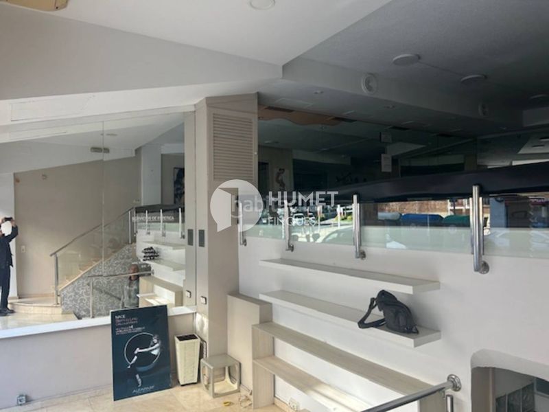 Foto eed2b428-00a2-4add-95e0-aba4aad7b90a. Alquiler local comercial alquiler de local comercial , centre en Sant Cugat del Vallès