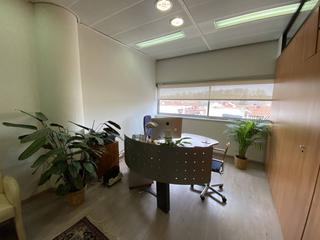 Oficina a Torreblanca. Venta de oficina en sant cugat del valls