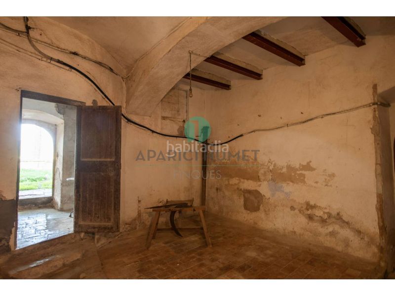 Foto b8be9d26-954c-4835-94ec-8b2d45909a85. Edifici a Polígon Industrial Domenys Vilafranca del Penedès