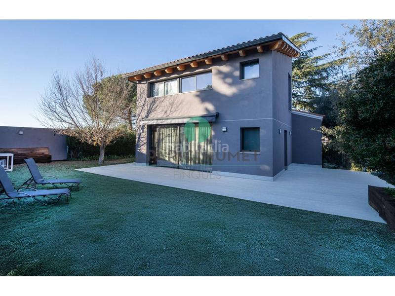 Foto e3e01fba-1c43-4247-9e82-33b54f307b52. Xalet amb calefacció aparcament a Valldoreix Sant Cugat del Vallès