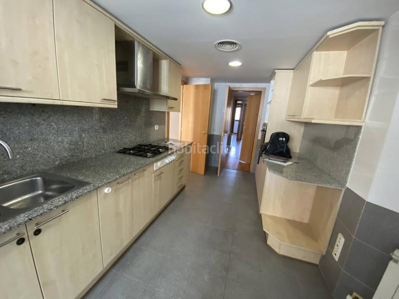 Foto c16b7f5e-1e6d-4417-9cfa-c58f8e35dd02. Rent penthouse with heating pool in Parc Central Sant Cugat del Vallès