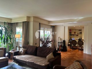 Appartamento  Calle joan oliver. Venta de piso amplio y luminoso en el centre de sant cugat del v