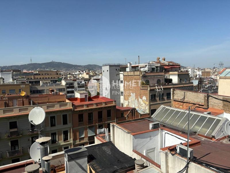 Foto 790a32e4-32e7-4869-840a-3e59a1835ece. Àtic amb calefacció a Sant Antoni Barcelona