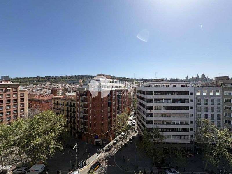 Foto d6d2544d-b6ab-4b2f-889b-1f243304db36. Àtic amb calefacció a Sant Antoni Barcelona
