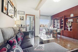 Appartement à St. Pere - Sta. Caterina - El Born. Espectacular piso en comerç.