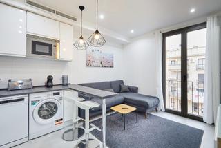 Etagenwohnung in Raval. Coqueto piso en raval