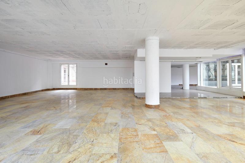 Foto 0d4a6375-022d-4dbb-ba61-e1747c627c06. Rent office space with heating parking in Gòtic Barcelona