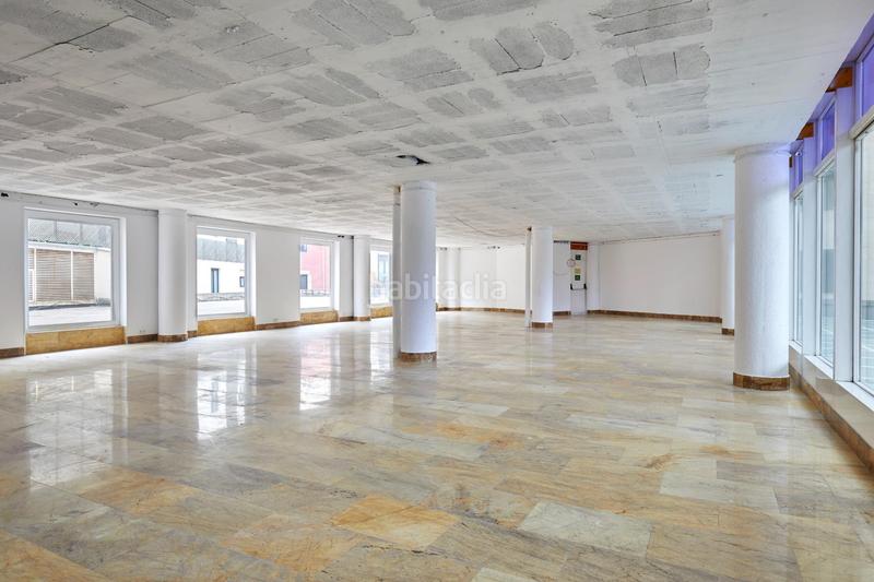 Foto 5430b0a2-32e7-48f2-8d9c-ad1655379b00. Rent office space with heating parking in Gòtic Barcelona