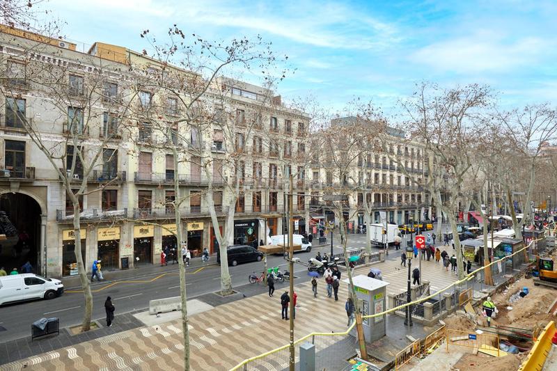 Foto 5daf56d0-cbf8-4df1-bc9a-40c161b03081. Rent office space with heating parking in Gòtic Barcelona