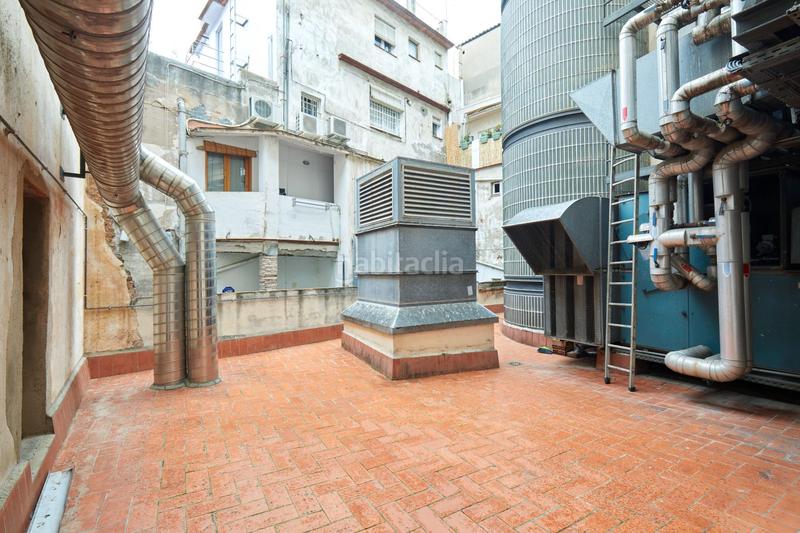 Foto 70da1d38-67be-4f6e-9f46-4a4e2dc6149c. Rent office space with heating parking in Gòtic Barcelona