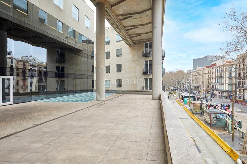 Foto 860726aa-96fe-4de5-9259-21f57484395f. Rent office space with heating parking in Gòtic Barcelona