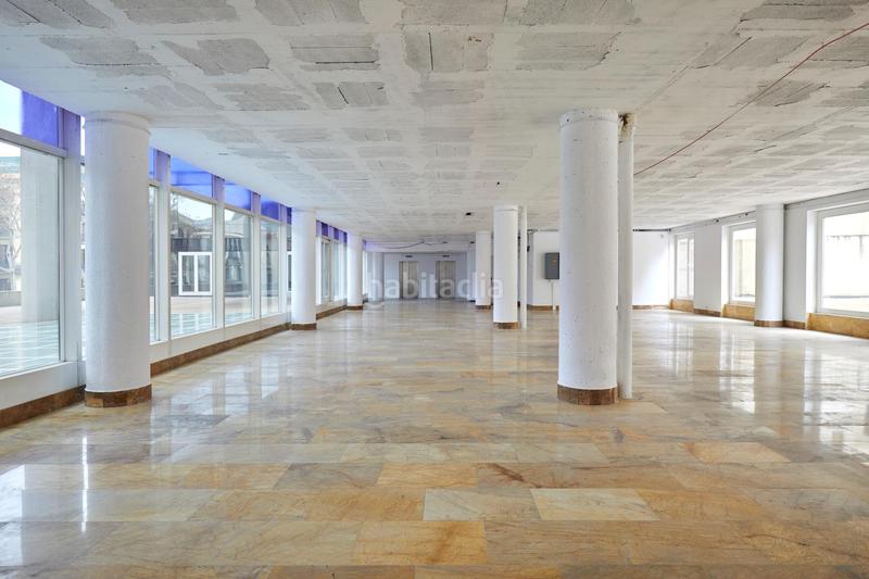 Foto cbc71aa6-b946-4886-a59a-19d9af17b34e. Rent office space with heating parking in Gòtic Barcelona