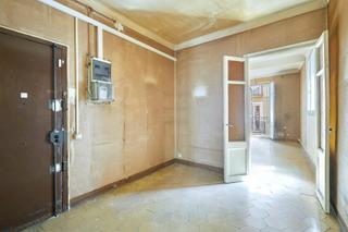 Appartement à Raval. Piso exterior a tres vientos junto al paralelo
