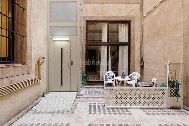 Foto 70ba167e-b903-44dd-b028-e6203e7d204c. Alquiler piso pieza única en el corazón . en Raval Barcelona