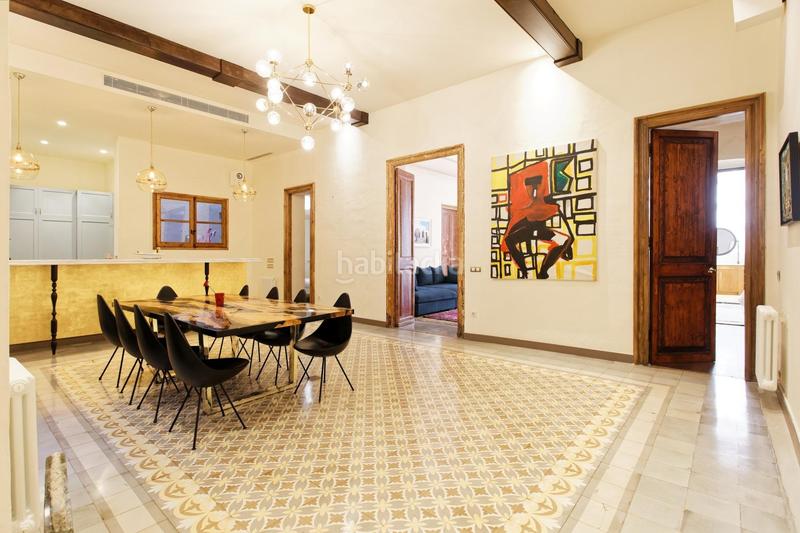 Foto ca2012f3-69a8-44d9-bf7f-96f24fafcf5a. Rent flat with heating in Raval Barcelona