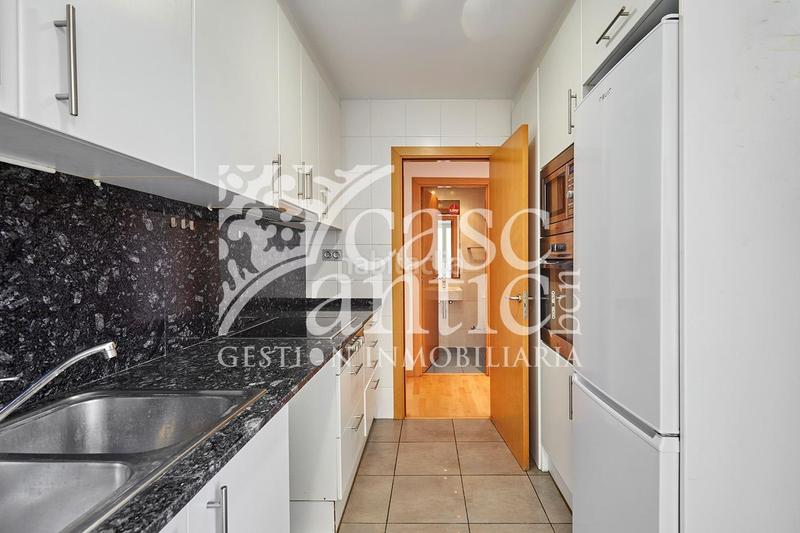 Foto 777d6054-0603-4ce4-a155-864068993a6e. Piso espectacular piso esquinero en el Raval, tu nuevo hogar te espera! en Barcelona