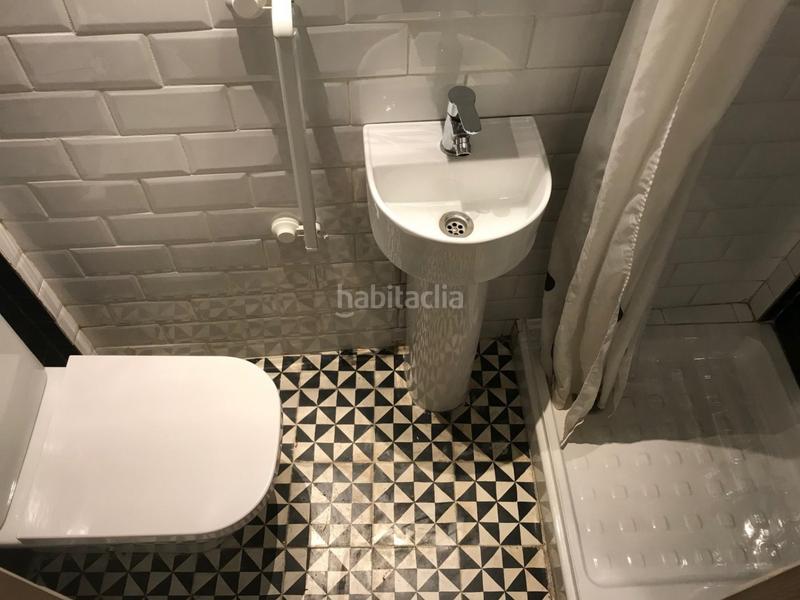 Foto 5b1ba9d5-319b-4b42-b35a-0bbe8f136d57. Alquiler estudio moderno estudio reformado de 15 m en ciutat vella en Barcelona