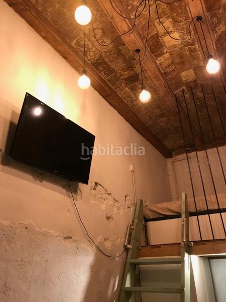Foto 6fd1c52e-5f2b-4f43-8aa1-a6dd5806b649. Alquiler estudio moderno estudio reformado de 15 m en ciutat vella en Barcelona