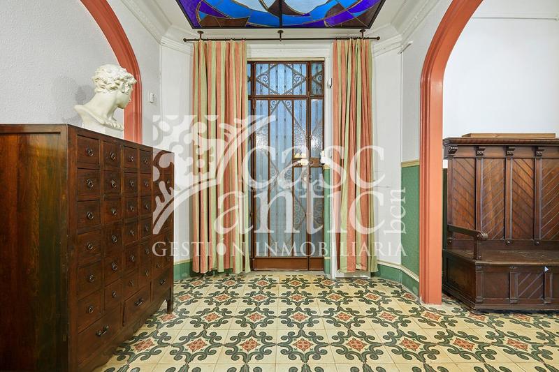 Foto 0d5cb5dc-2080-4188-8bd0-7145bcdc7aef. Alquiler piso precioso piso con terraza en Sant Antoni en Barcelona