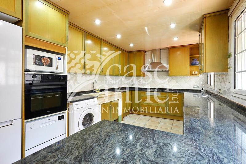 Foto 5b001878-44b7-4521-a018-759ea8088904. Alquiler piso precioso piso con terraza en Sant Antoni en Barcelona