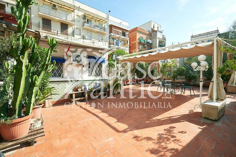 Foto 63b0555d-4a22-427d-96d6-db35ad192472. Alquiler piso precioso piso con terraza en Sant Antoni en Barcelona