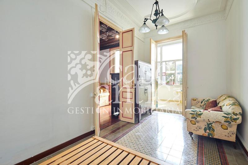 Foto c4ca6993-20fb-4d67-b541-f5ea5e070897. Alquiler piso precioso piso con terraza en Sant Antoni en Barcelona